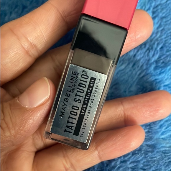 Maybelline Tattoo Studio Brow Gel - Red and Black - Picture 2 of 4